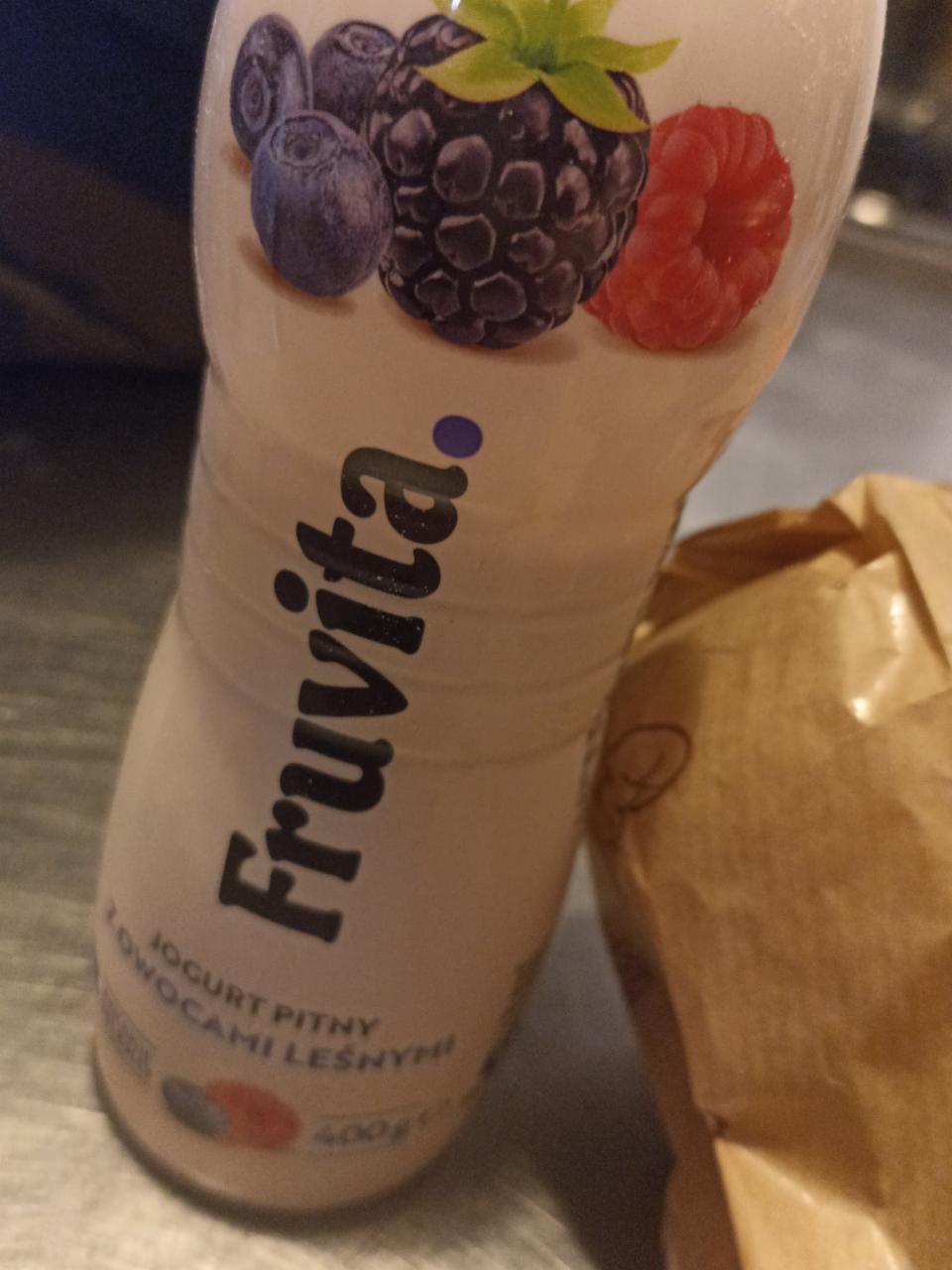 Zdjęcia - Jogurt pitny z owocami leśnymi Fruvita