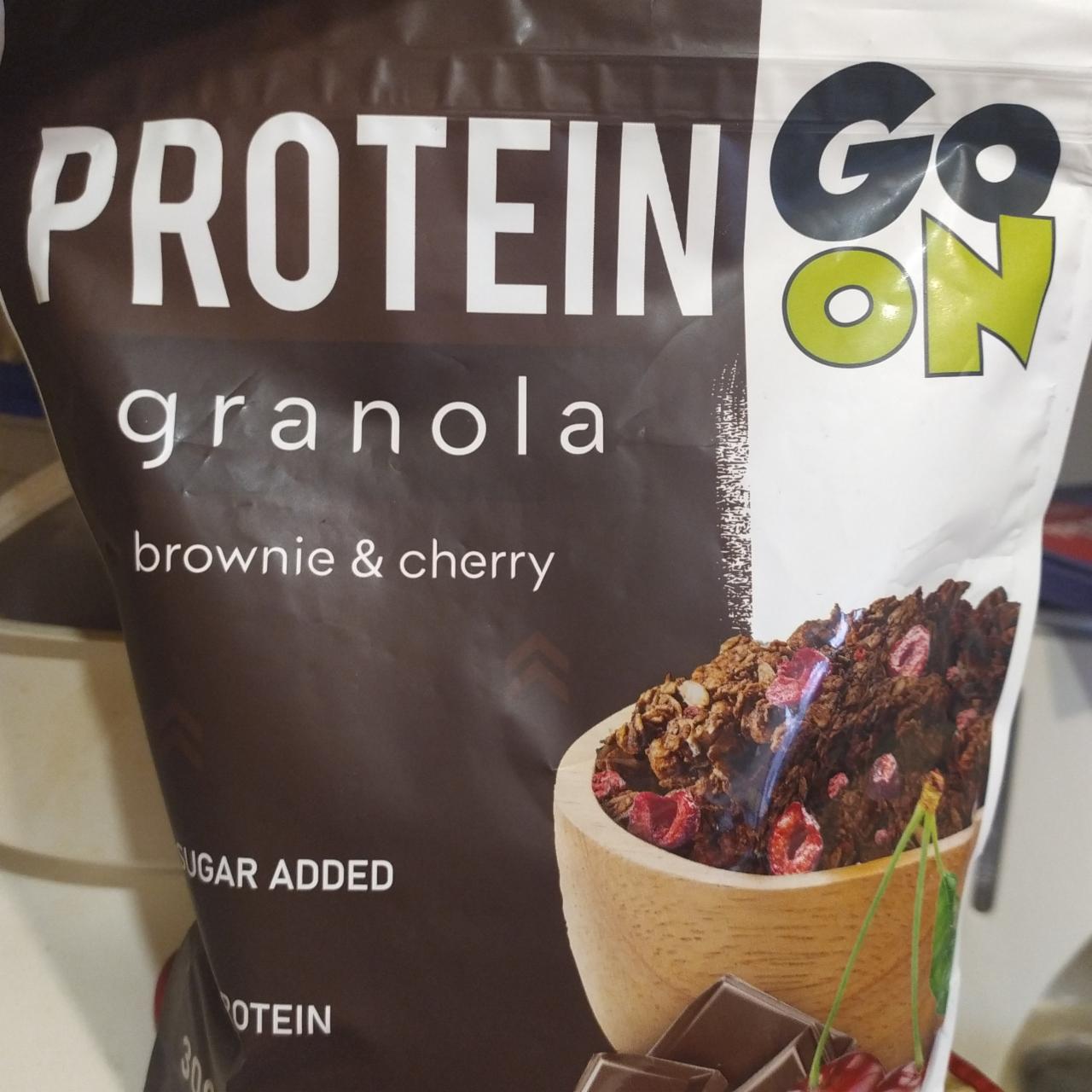 Zdjęcia - Protein Brownie & Cherry Granola Go On