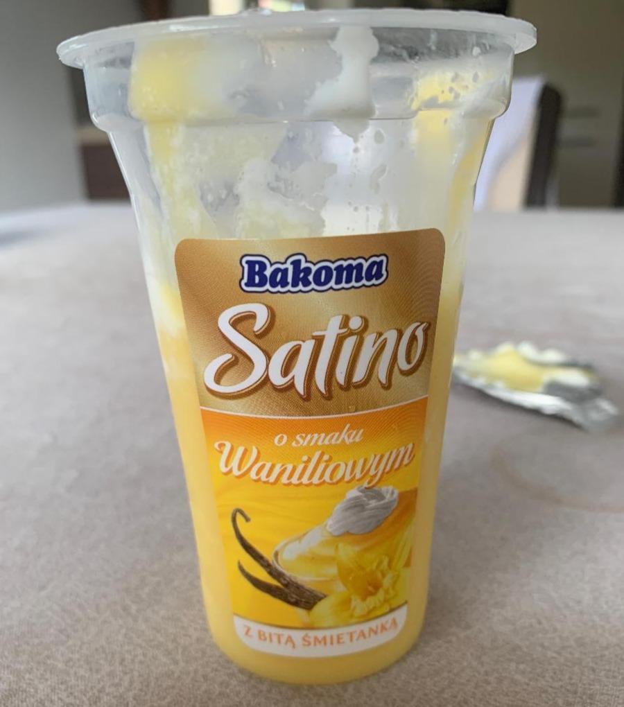 Zdjęcia - Satino Deser o smaku waniliowym z bitą śmietanką Bakoma