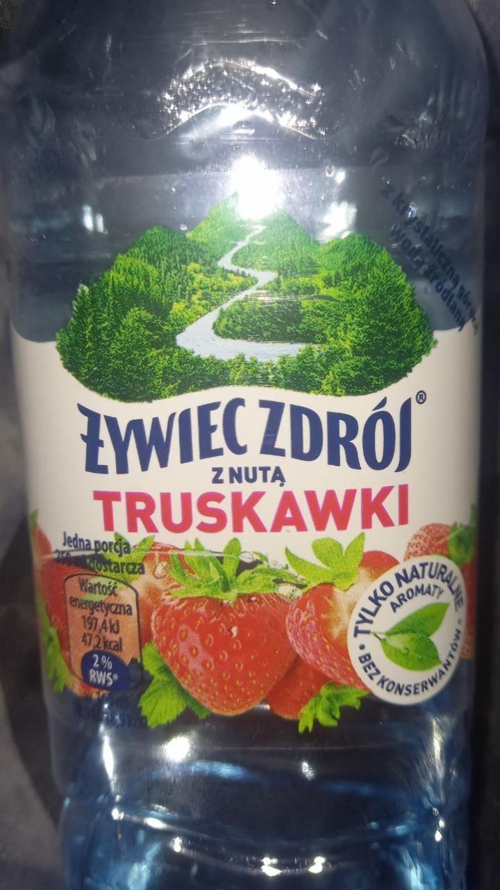 Zdjęcia - Woda Żywiec Zdrój z nutą truskawki