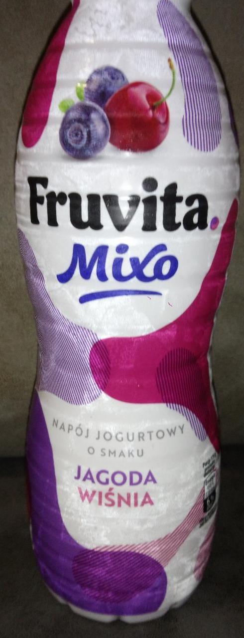 Zdjęcia - Napój jogurtowy mixo o smaku jagoda - wiśnia FruVita