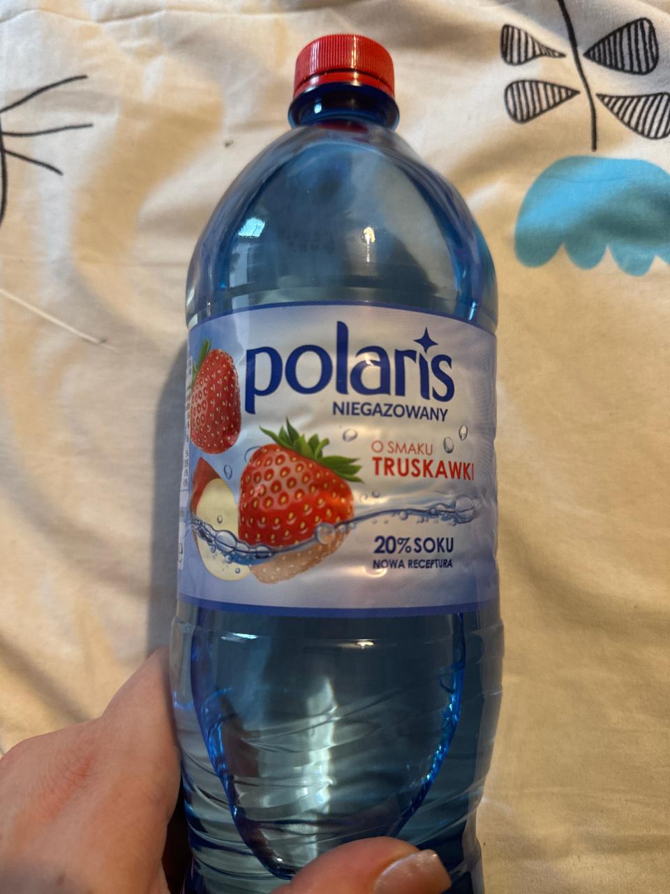 Zdjęcia - Woda smakowa o smaku truskawkowym Polaris