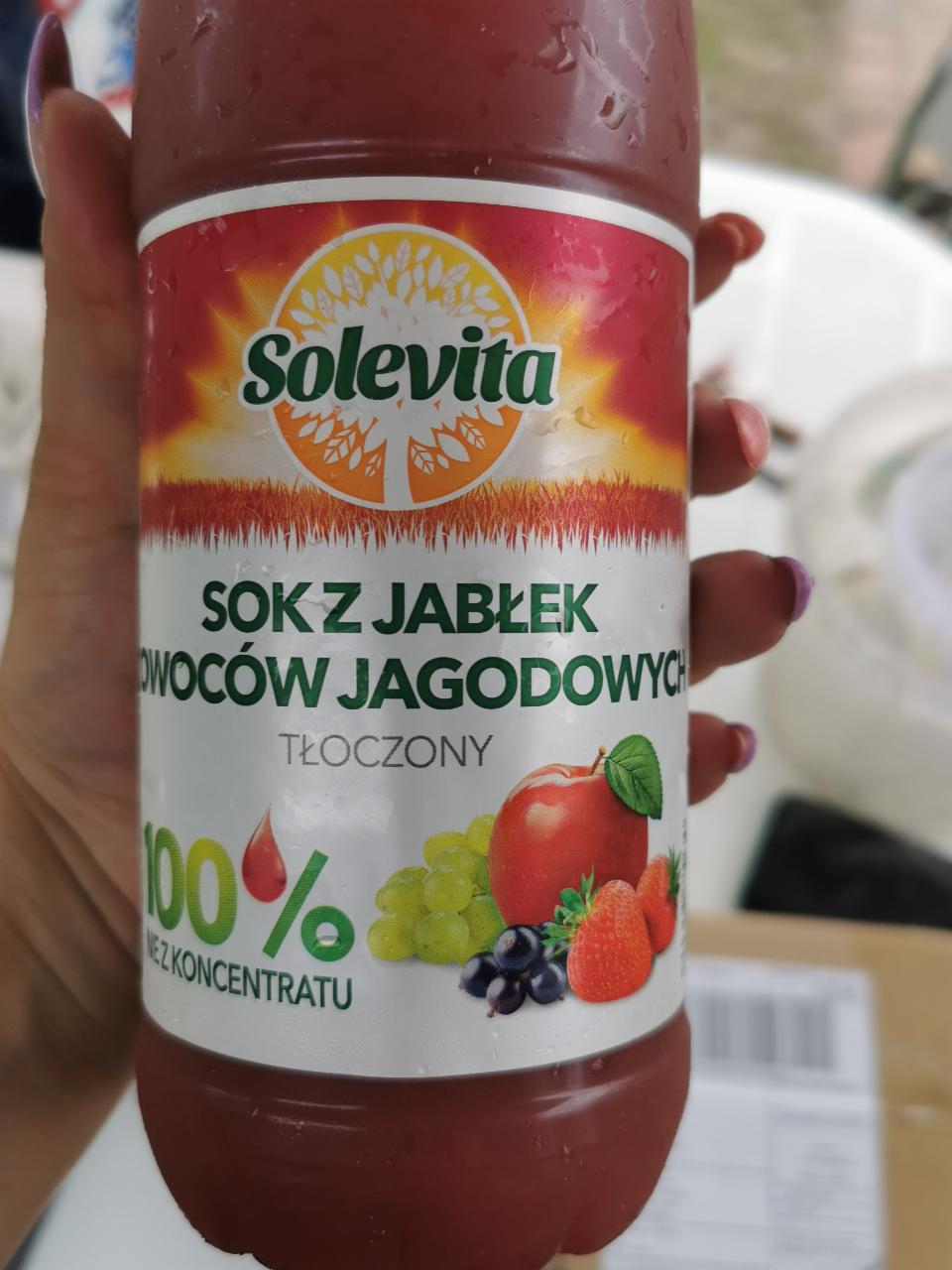 Zdjęcia - Sok tłoczony jabłka owoce jagodowe solevita