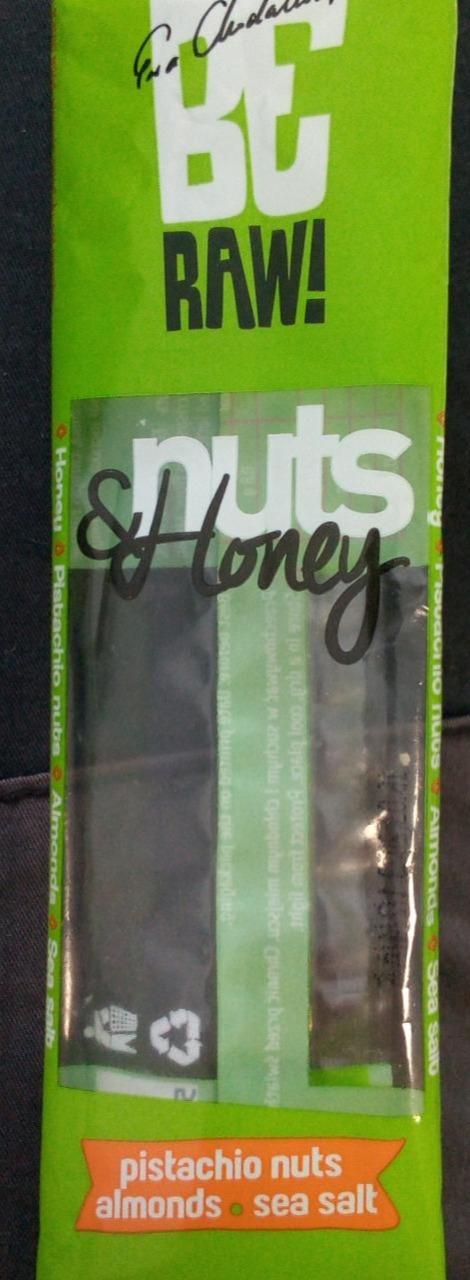Zdjęcia - Be Raw! Nuts & Honey Pistachio Nuts Almonds Sea Salt Baton 30 g