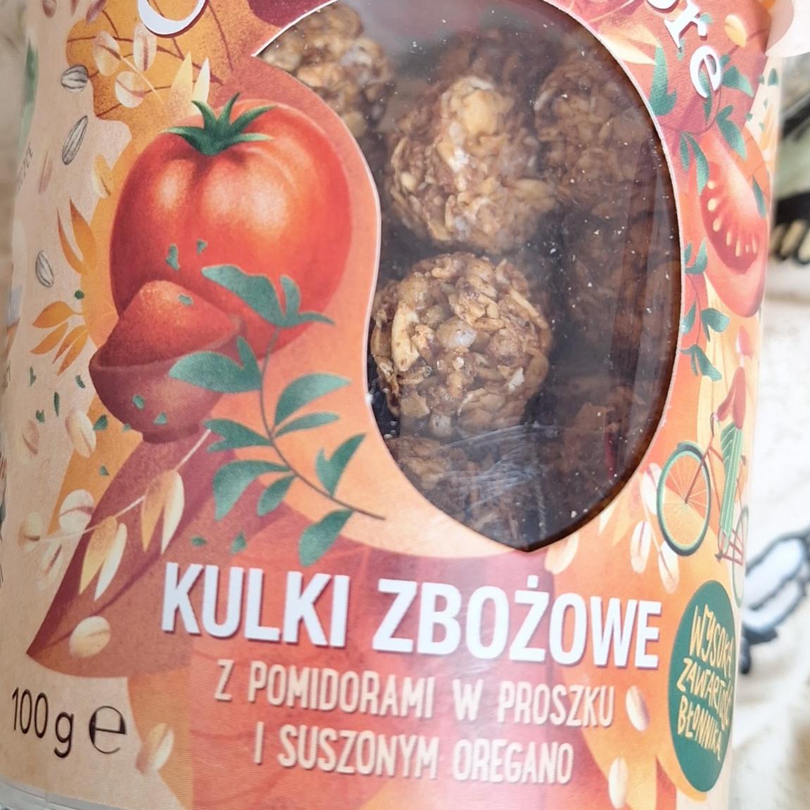 Zdjęcia - Kulki zbożowe z pomidorami w proszku i suszonym oregano OneDayMore