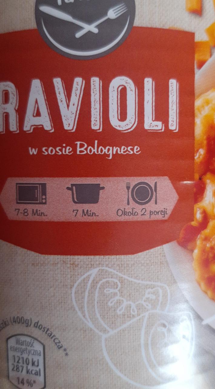 Zdjęcia - Ravioli w sosie bolognese 