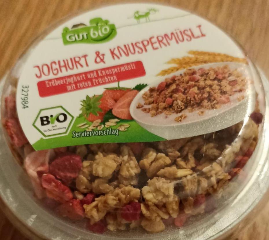 Zdjęcia - Erdbeer Joghurt & Knuspermüsli mit roten Früchten Gut bio