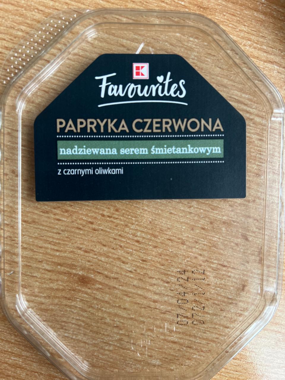 Zdjęcia - Papryka czerwona nadziewana serem śmietankowym z czarnymi oliwkami K-Favourites