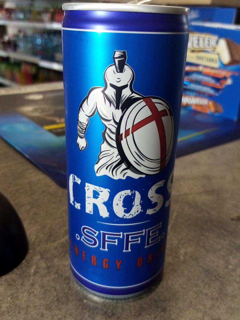 Zdjęcia - Cross poziomka-malina energy drink