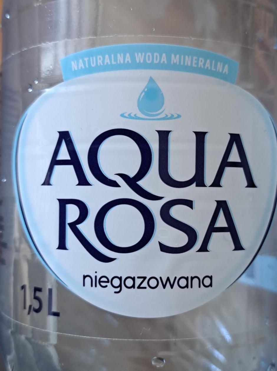 Zdjęcia - Woda Mineralna niegazowana AQUA ROSA