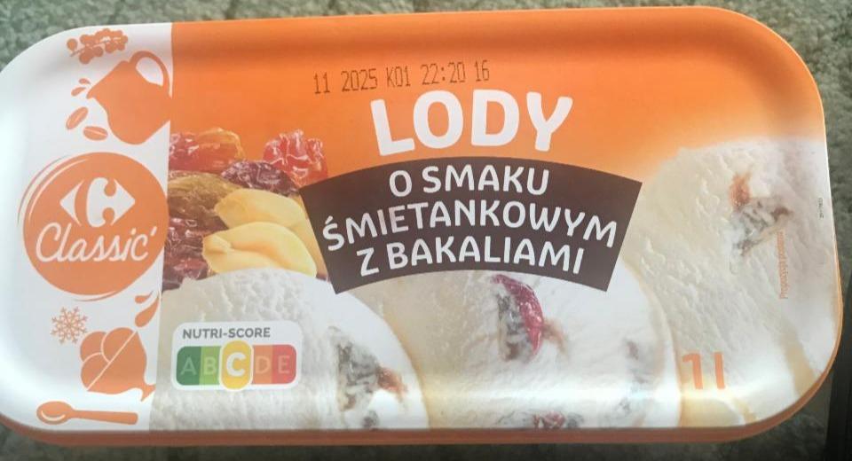 Zdjęcia - lody z bakaliami śmietankowe Carrefour