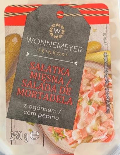 Zdjęcia - Sałatka z szynką ,ogórkiem konserwowymi i majonezem Wonnemeyer