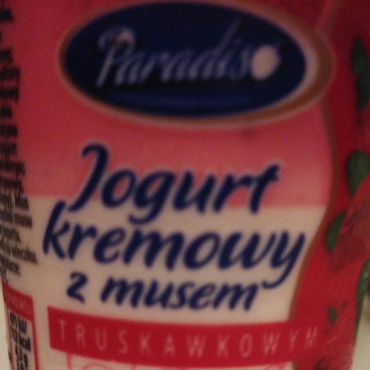 Zdjęcia - jogurt kremowy z musem truskawkowym Paradis