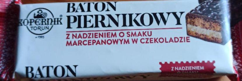 Zdjęcia - Kopernik Baton piernikowy z nadzieniem o smaku marcepanowym w czekoladzie 47 g