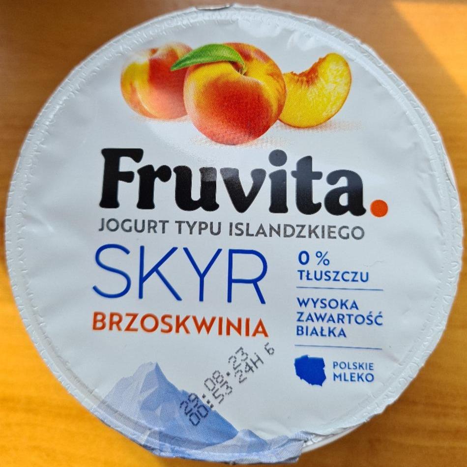 Zdjęcia - jogurt typu islandzkiego skyr brzoskwinia FRUVITA