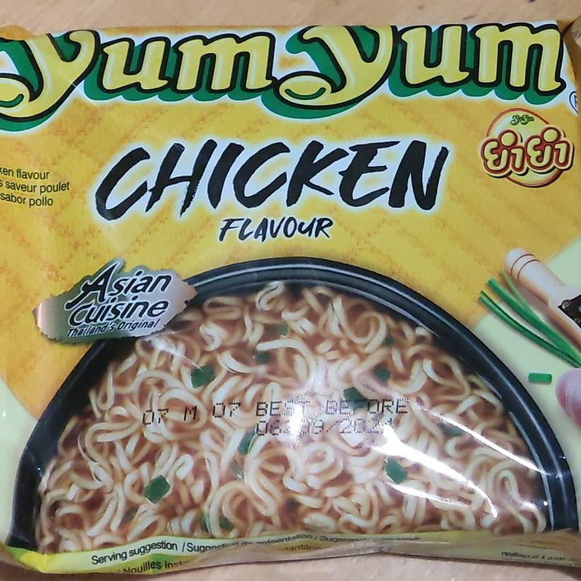 Zdjęcia - Chicken flavour YumYum