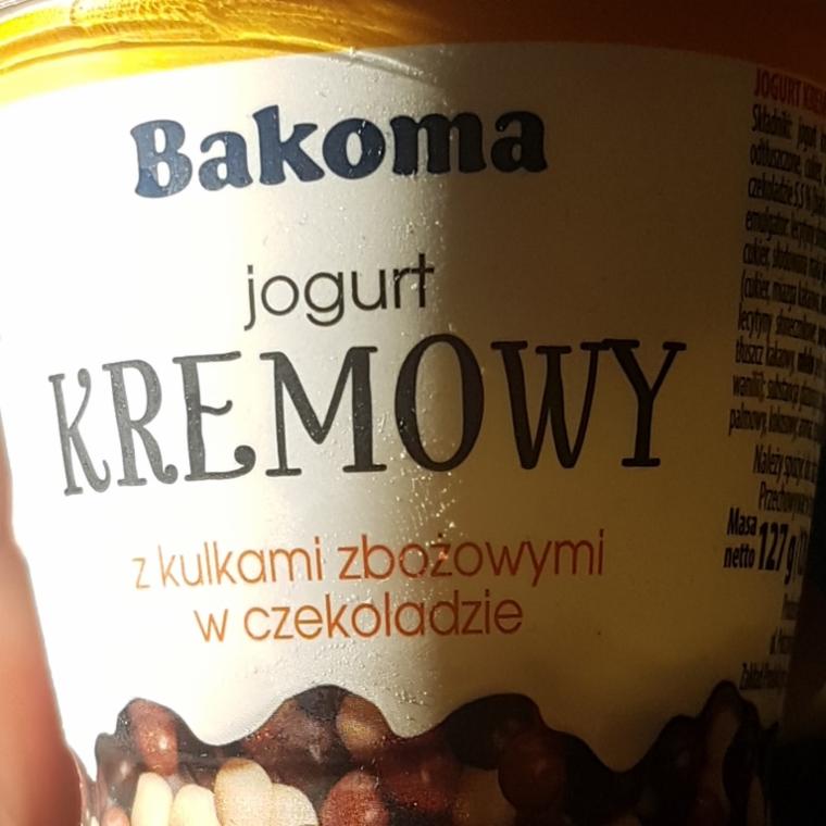 Zdjęcia - Bakoma Jogurt kremowy z kulkami zbożowymi w czekoladzie 127 g