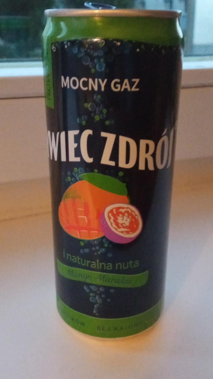 Zdjęcia - Żywiec Zdrój i naturalna nuta Mango-Marakuja