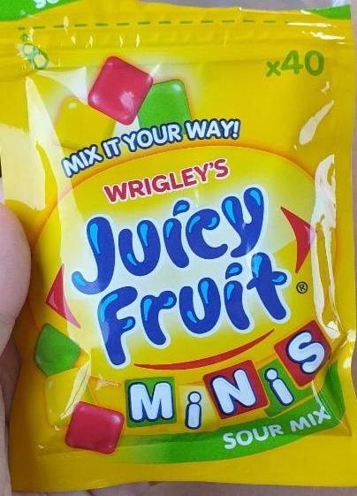 Zdjęcia - Juicy Fruit Minis Sour Mix Guma do żucia bez cukru 28 g (40 drażetek)