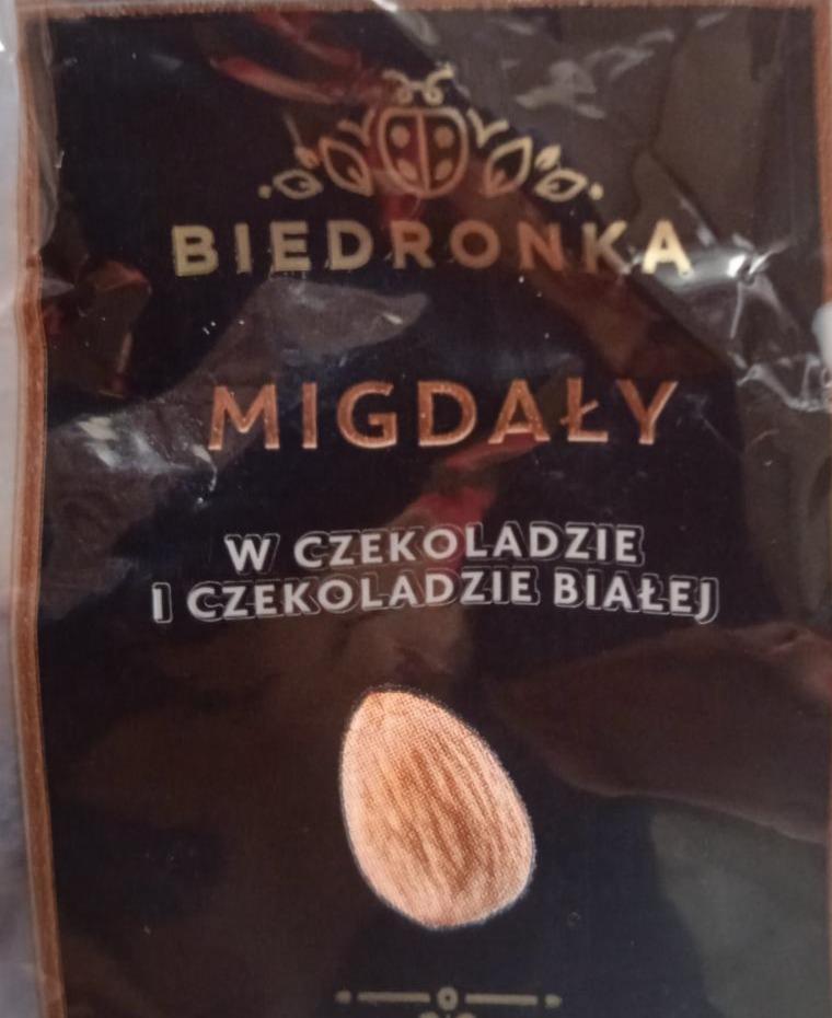 Zdjęcia - Migdały w czekoladzie i czekoladzie białej Biedronka