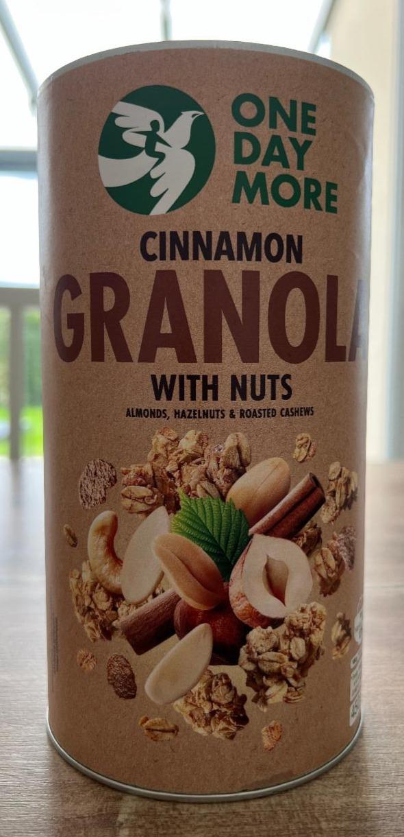 Zdjęcia - Cinnamon Granola with nuts OneDayMore