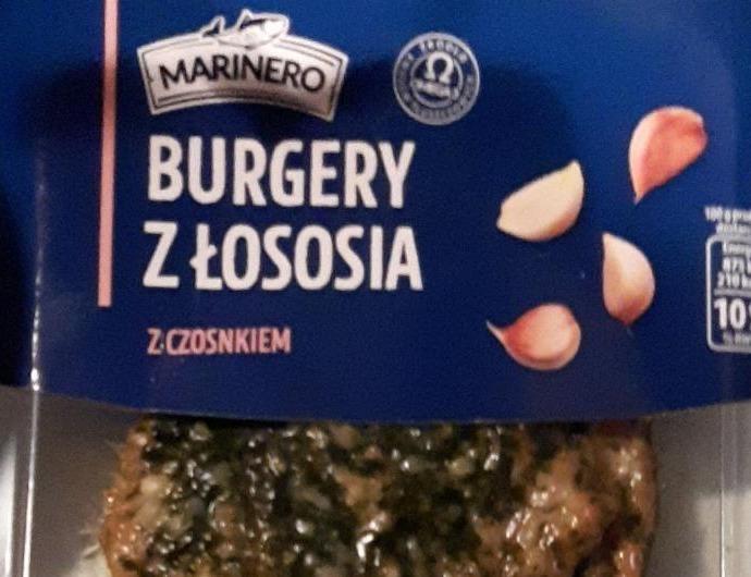 Zdjęcia - BURGER Z ŁOSOSIA WĘDZONY NA GORĄCO Z CZOSNKIEM MARINERO