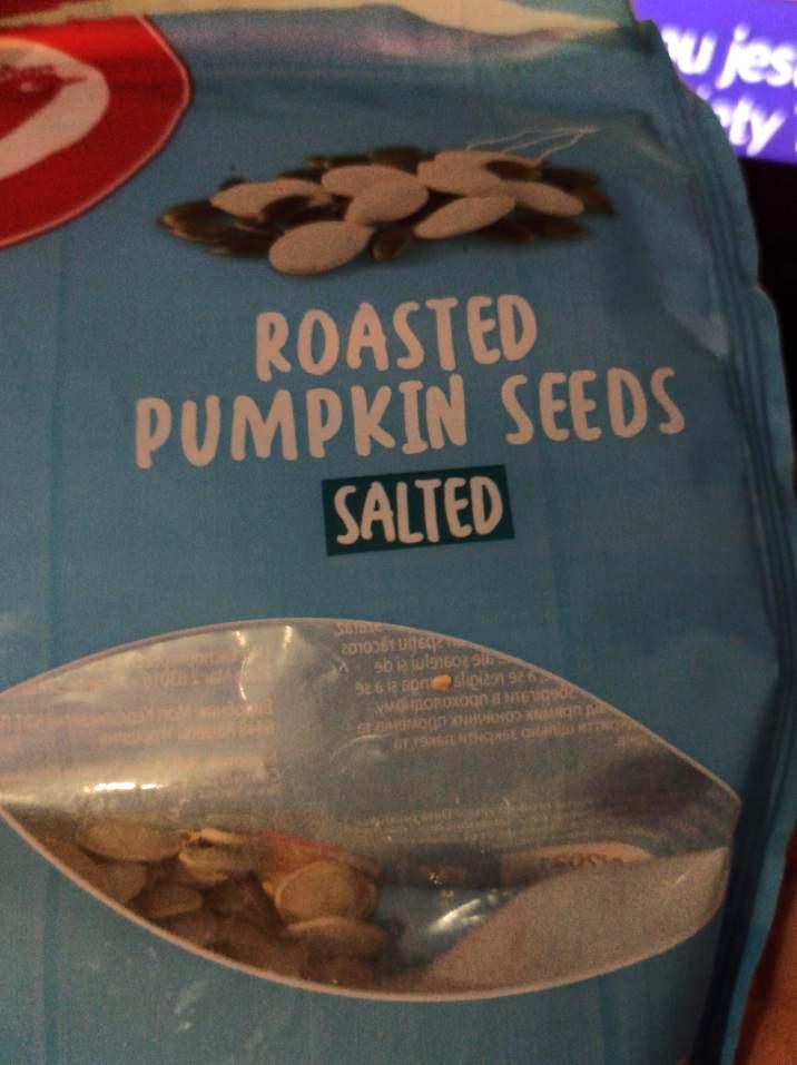 Zdjęcia - Roasted pumpkin seeds salted Auchan