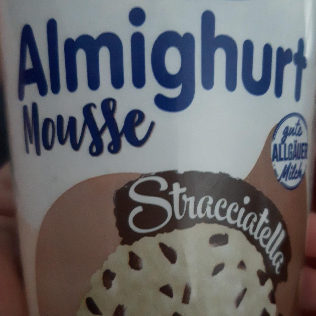 Zdjęcia - Almighurt Mousse Stracciatella Ehrmann