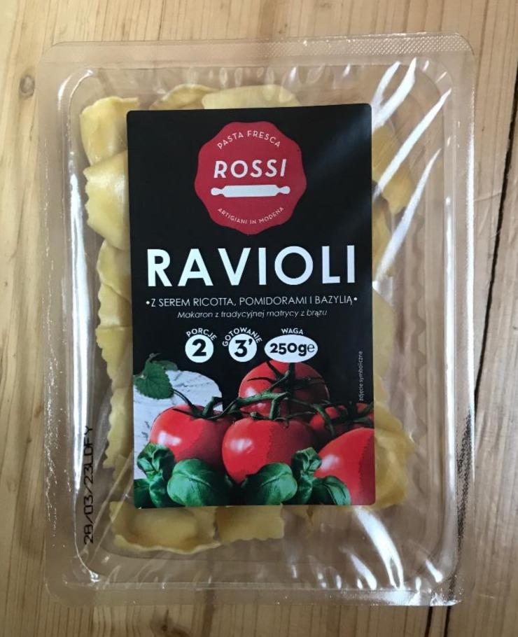 Zdjęcia - Ravioli z serem ricotta, pomidorami i bazylią Rossi