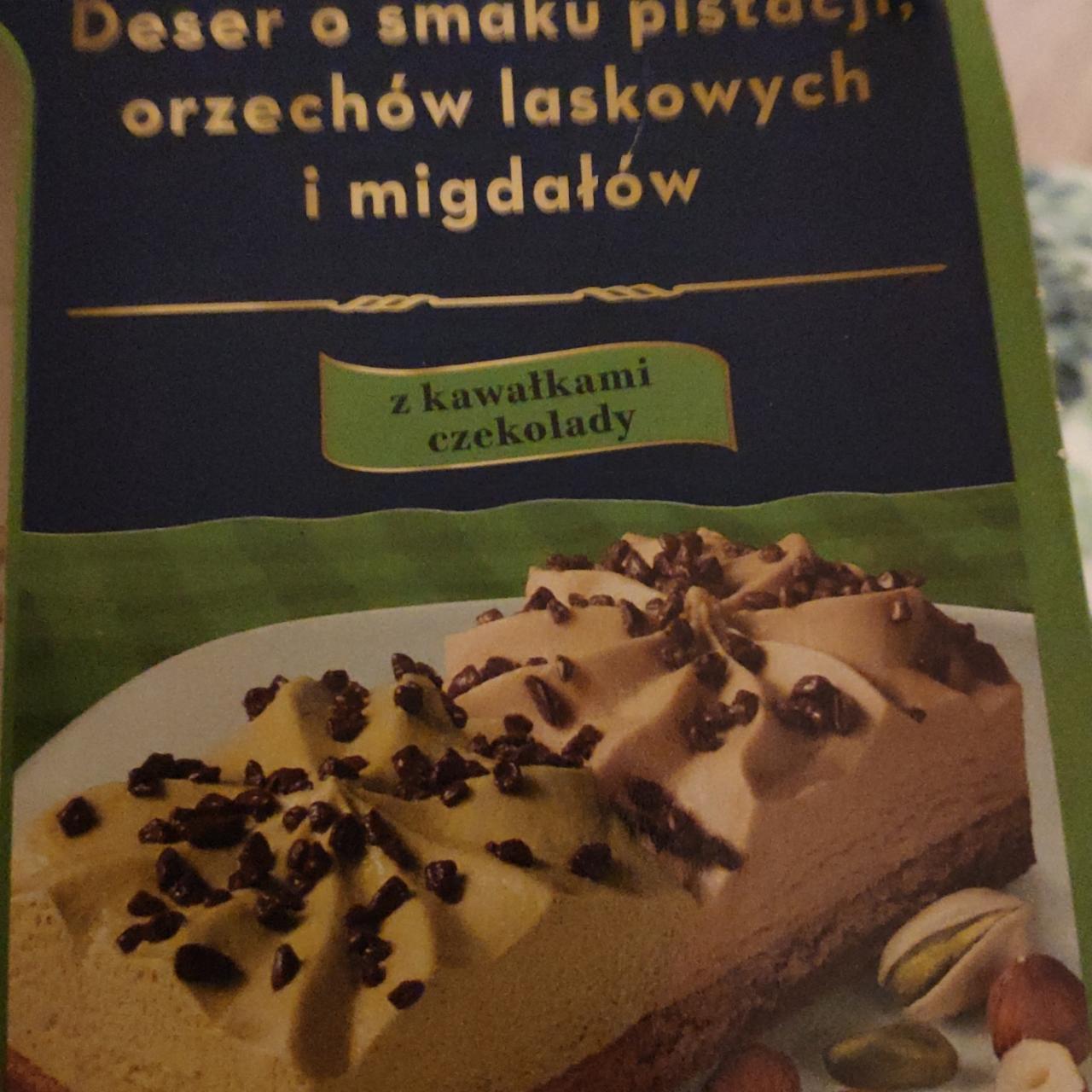 Zdjęcia - Deser o smaku pistacji orzechów laskowych i migdalow Italiamo