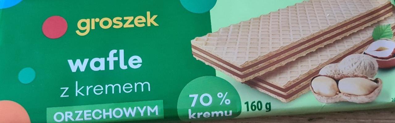 Zdjęcia - wafle z kremem orzechowym groszek