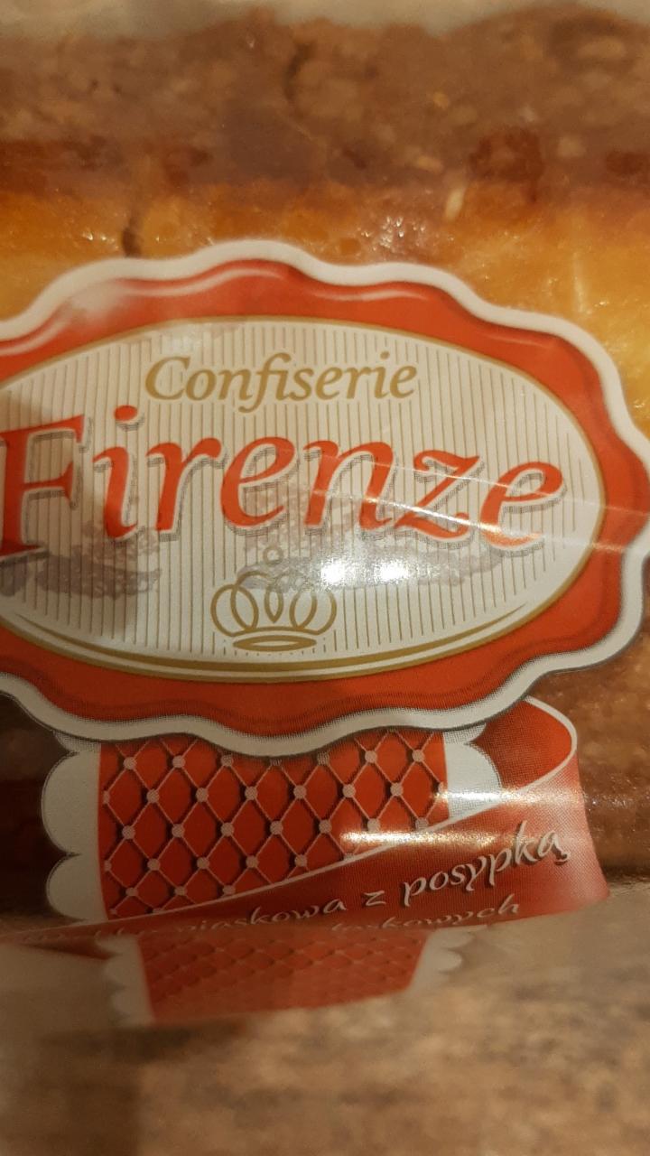 Zdjęcia - babka-piaskowa-z-posypka-z-orzechow-laslowych Confiserie Firenze