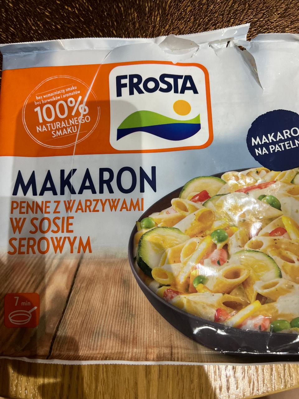 Zdjęcia - FRoSTA Makaron penne z warzywami w sosie serowym 450 g
