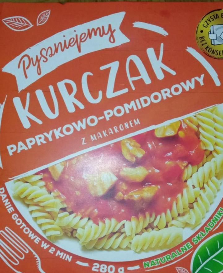 Zdjęcia - Kurczak paprykowo pomidorowy z makaronem Pyszniejemy