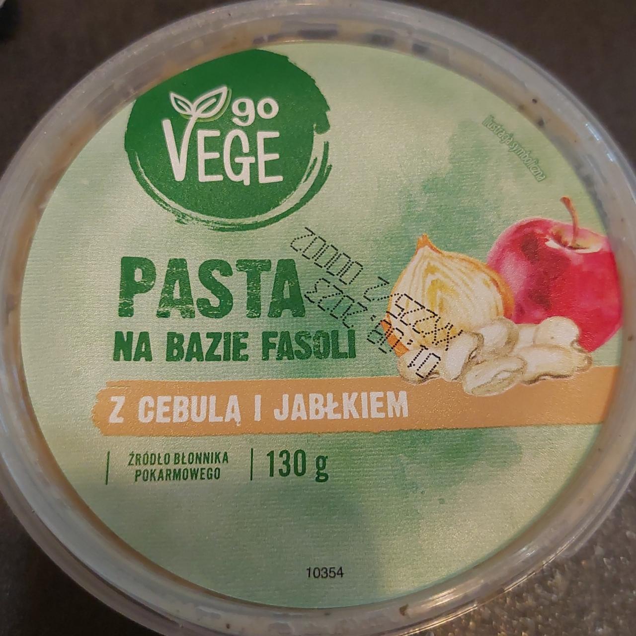 Zdjęcia - Pasta na bazie fasoli z cebulą i jabłkiem Go Vege