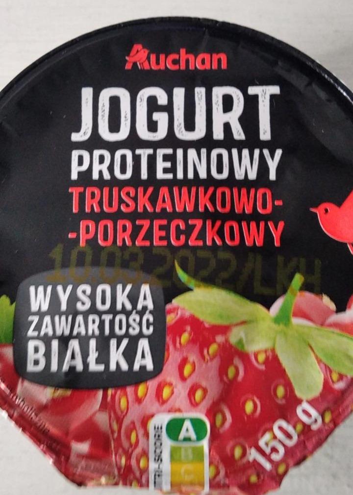 Zdjęcia - Jogurt Proteinowy Truskawkowo-Porzeczkowy Auchan