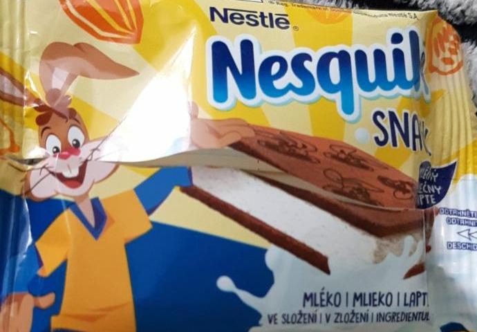 Zdjęcia - Nestlé Nesquik Snack Biszkopt z kremowym nadzieniem mlecznym 26 g