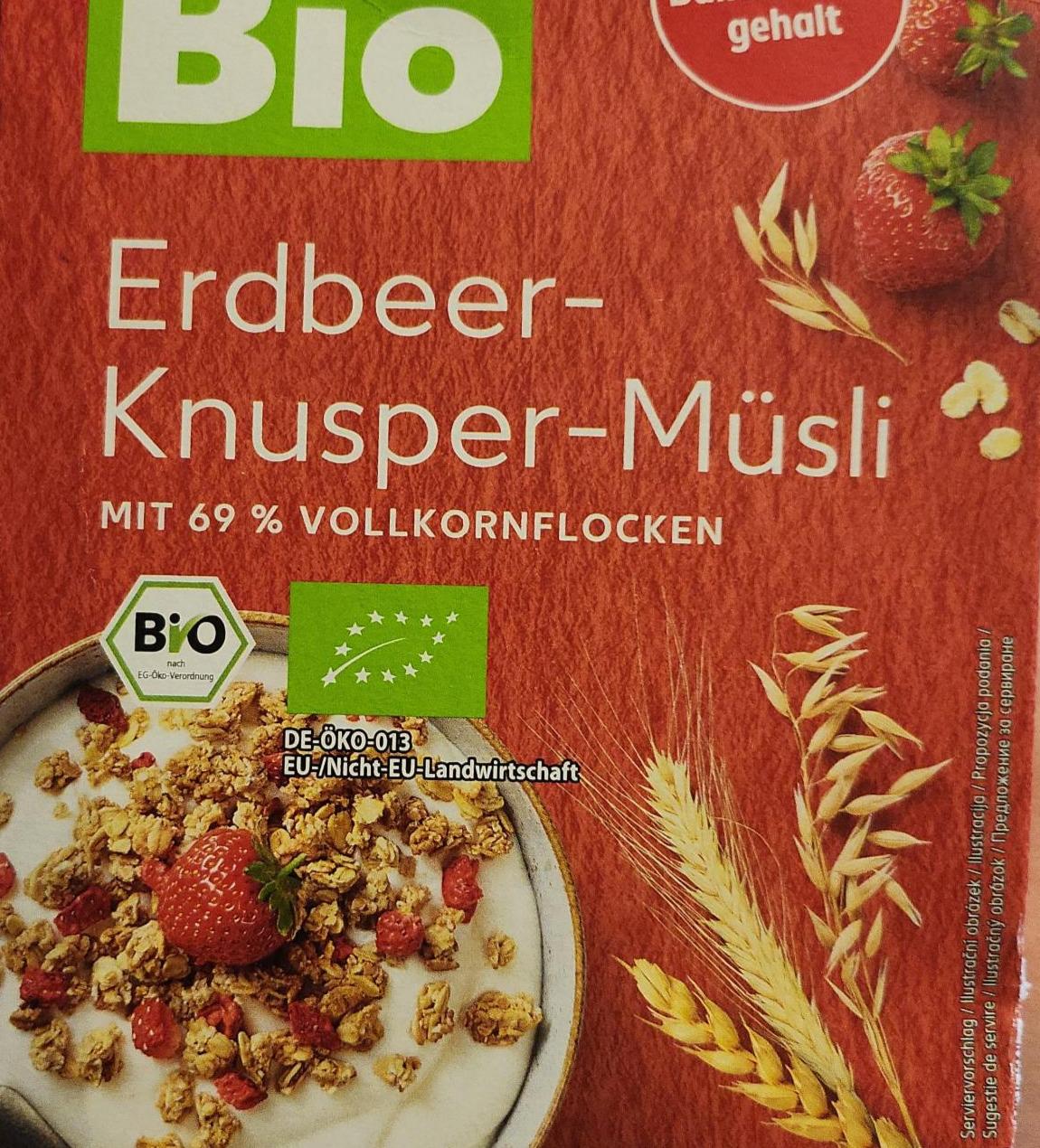 Zdjęcia - Erdbeer Knusper Musli K-Classic