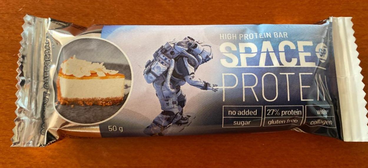 Zdjęcia - Space Protein Coconut Cheesecake