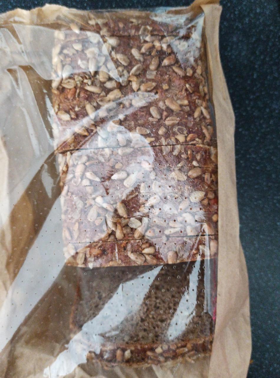 Zdjęcia - Chleb żytnio-pszenny z ziarnami słonecznika Kaufland