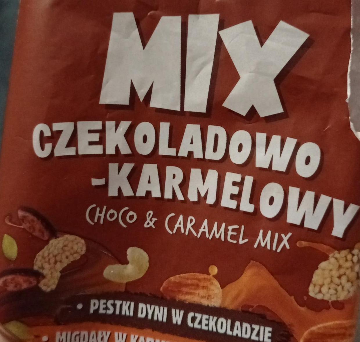 Zdjęcia - Mieszanka orzechów nerkowca i migdałów w karmelu i sezamie i pestek dyni w ciemnej czekoladzie moreso