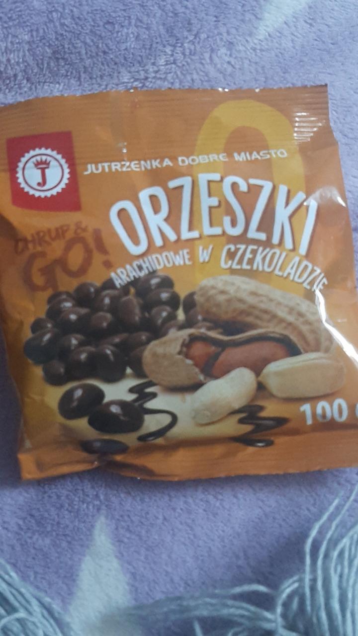 Zdjęcia - orzeszki arachidowe w czekoladzie j