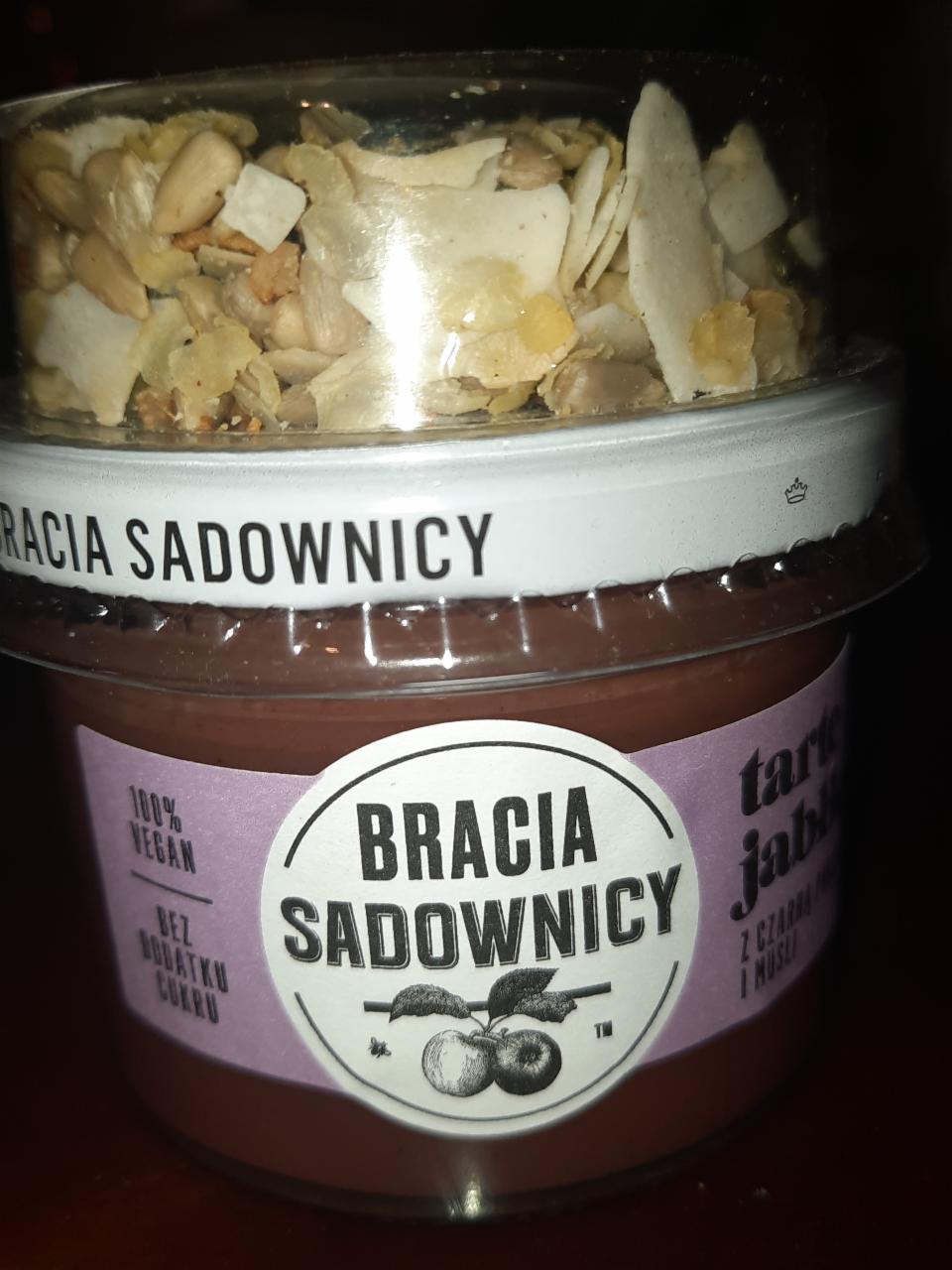 Zdjęcia - Tarte jabłko z czarną porzeczką i musli Bracia Sadownicy