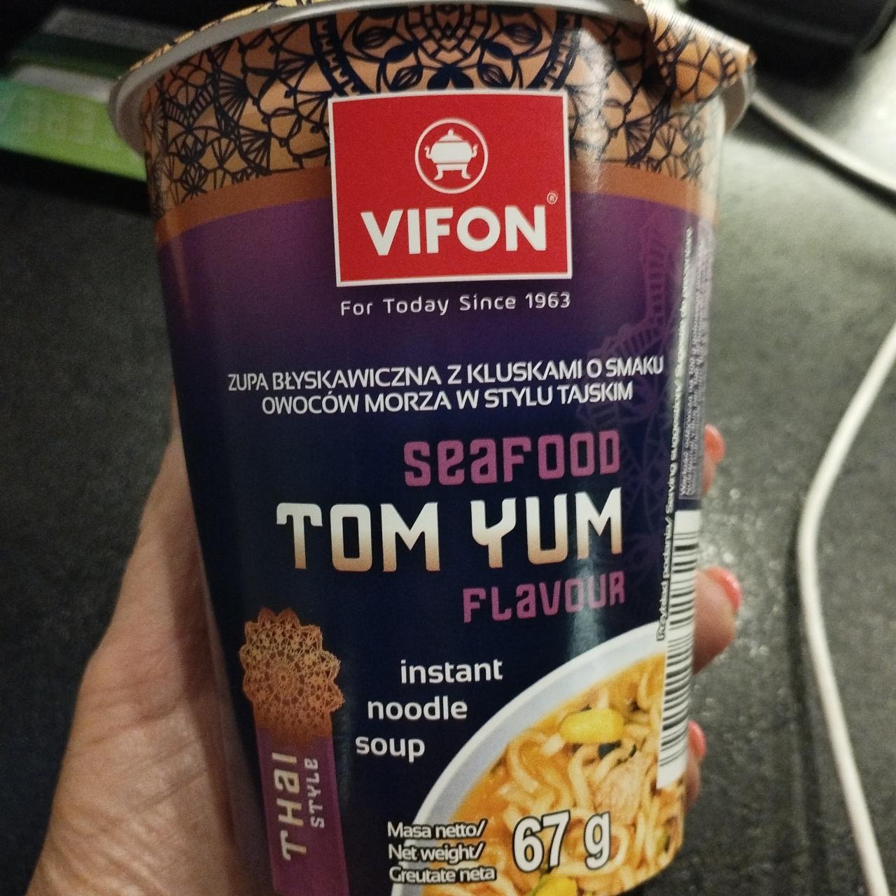 Zdjęcia - Vifon Tom Yum Zupa z kluskami o smaku owoców morza w stylu tajskim 67 g