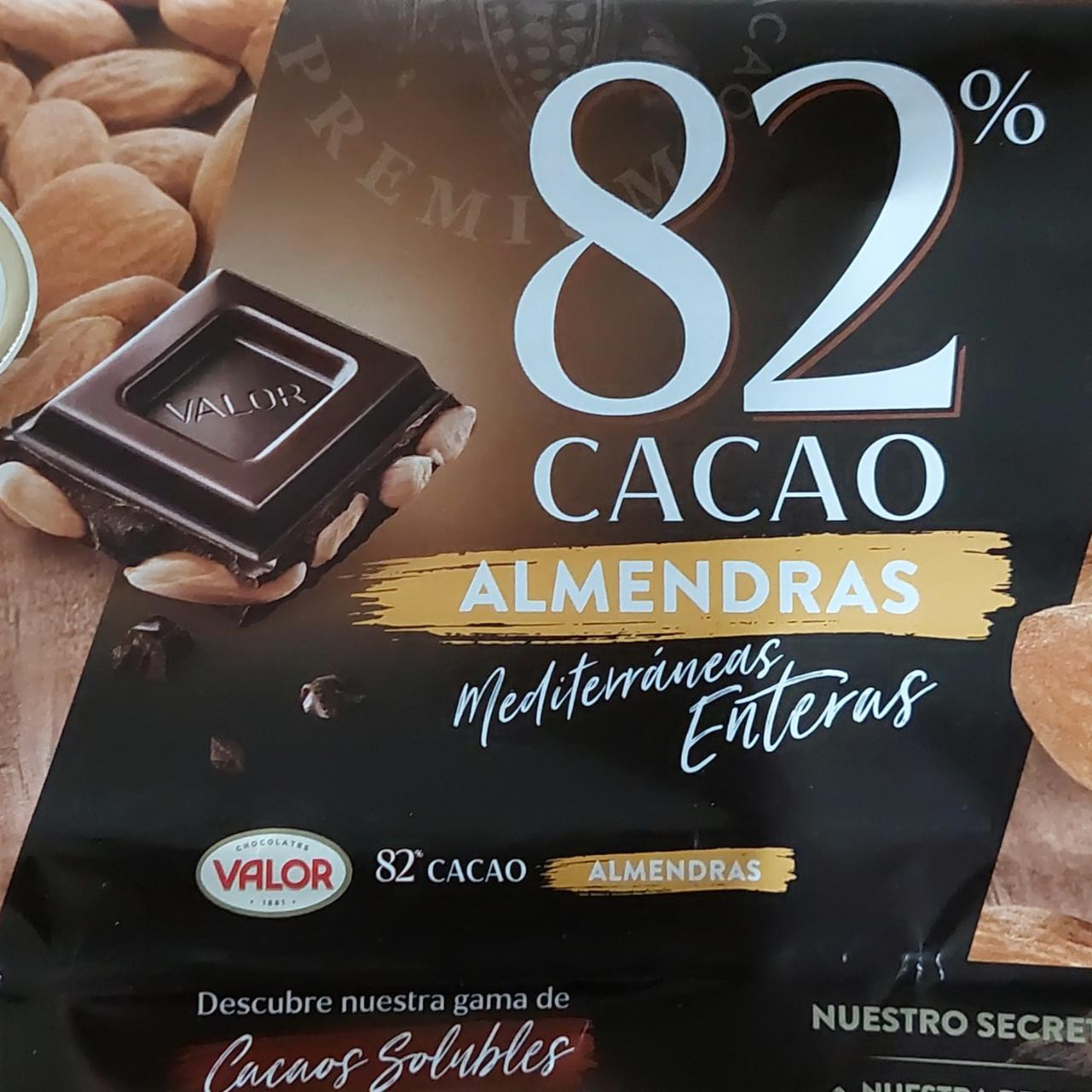 Zdjęcia - Czekolada z migdałami 82 % cacao almendras Valor