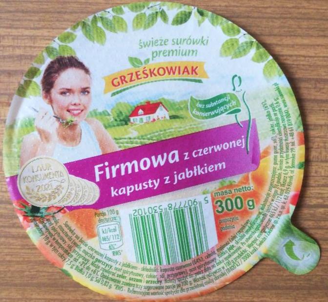 Zdjęcia - Surówka z czerwonej kapusty z jabłkiem Grześkowiak