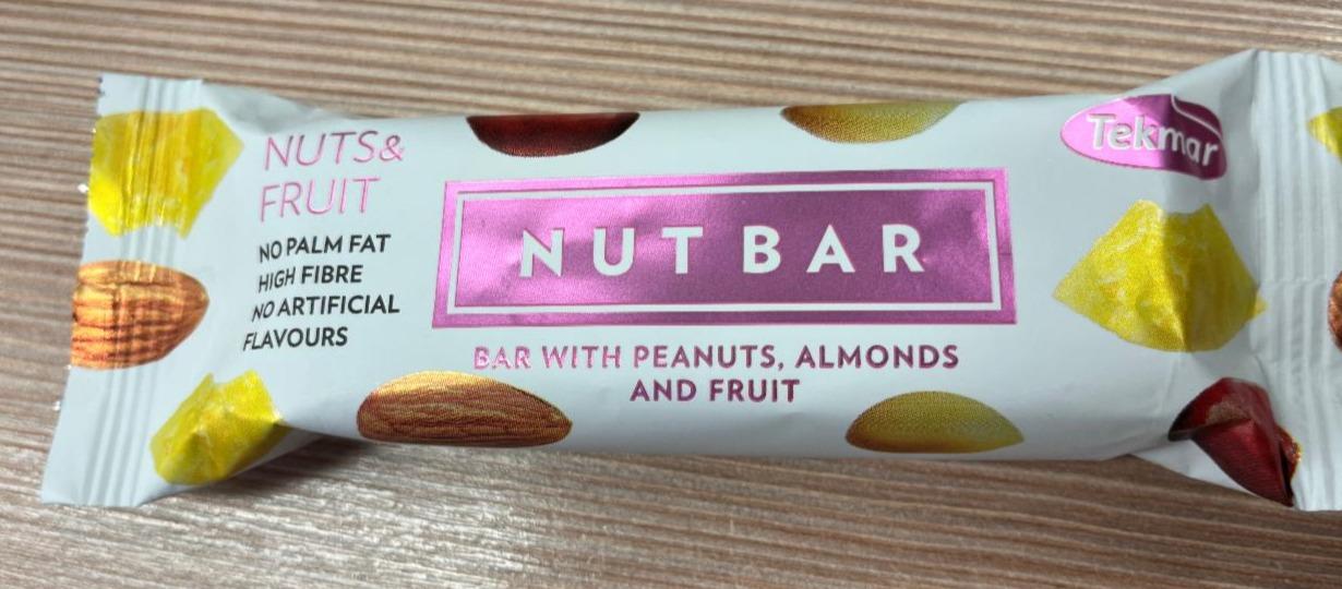 Zdjęcia - Nut Bar with peanuts, almonds and fruit Tekmar