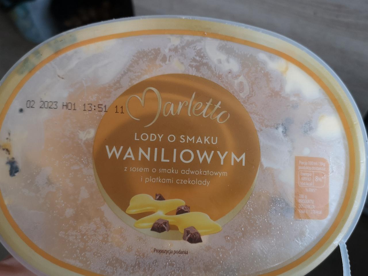 Zdjęcia - Lody marletto o smaku waniliowym z sosem adwokatowym