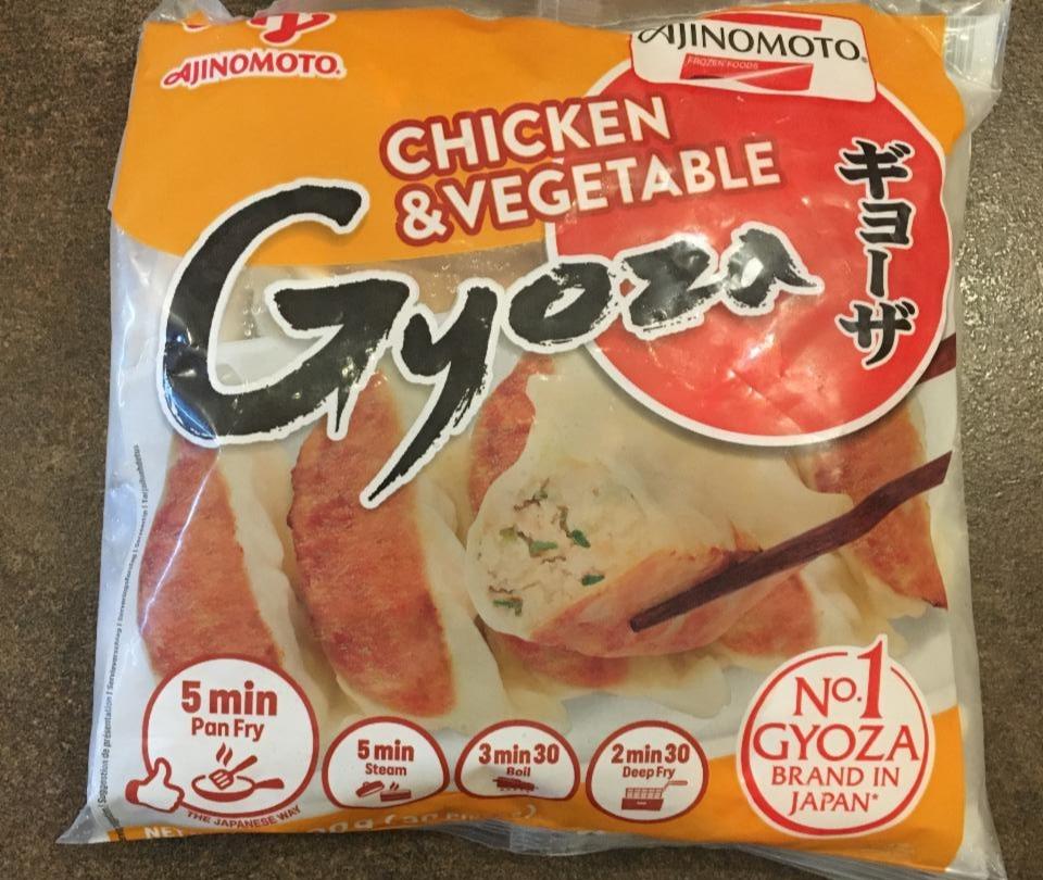 Zdjęcia - Ajinomoto Gyoza Japońskie pierogi z kurczakiem i warzywami 600 g (30 sztuk)