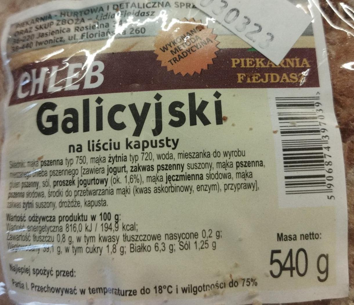 Zdjęcia - Chleb Galicyjski na liściu kapusty Piekarnia Fiejdasz